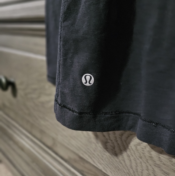 Lululemon long sleeve - Picture 4 of 6